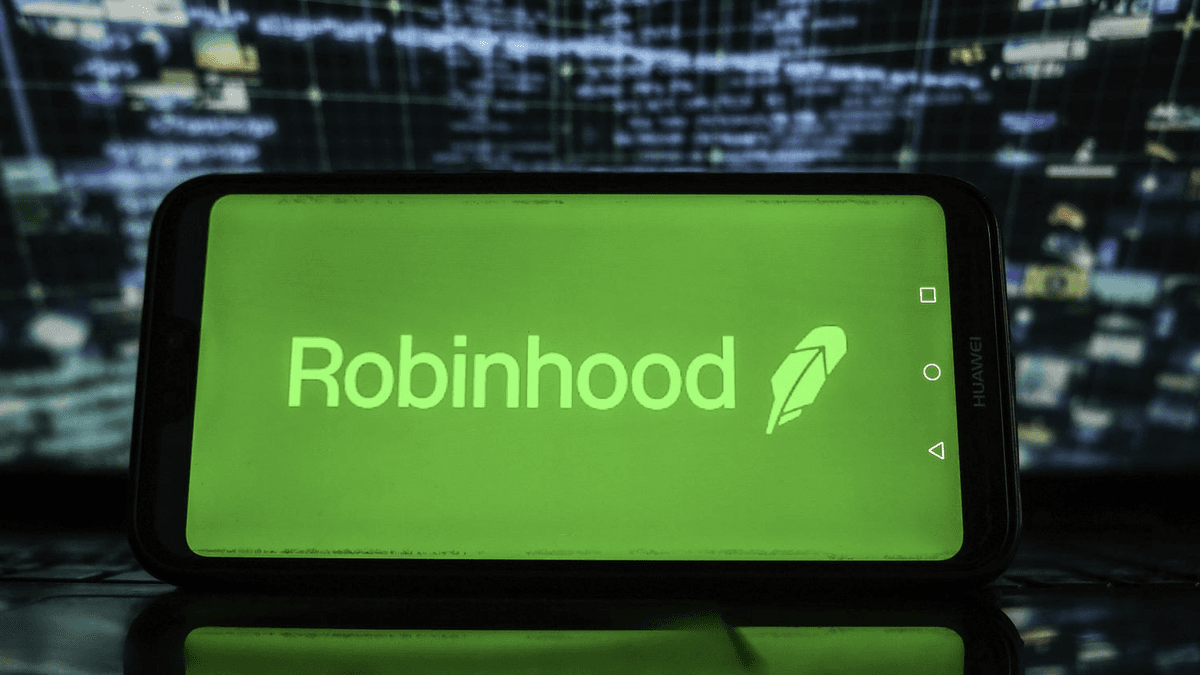 Robinhood Posts Record Revenue and Deposits on Surging User Growth