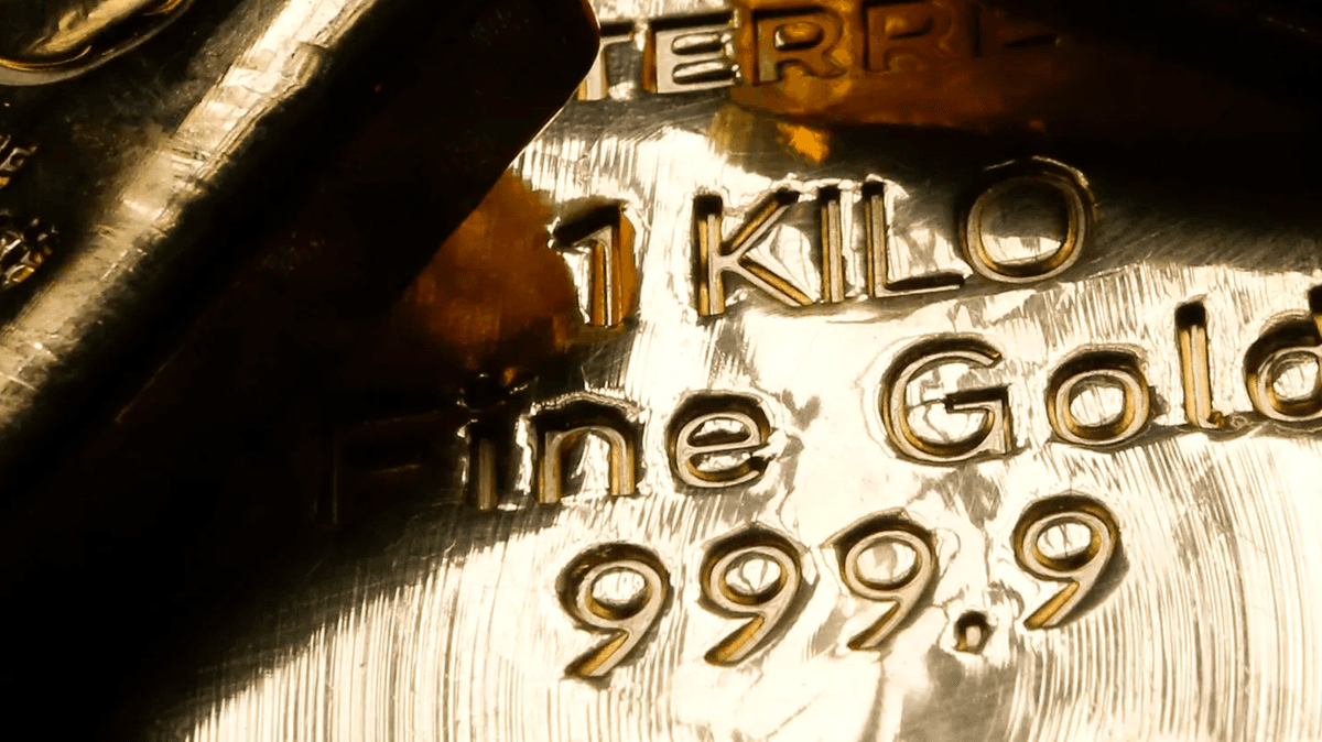 Safe-haven gold surges to historic peaks following Trump's tariff announcements